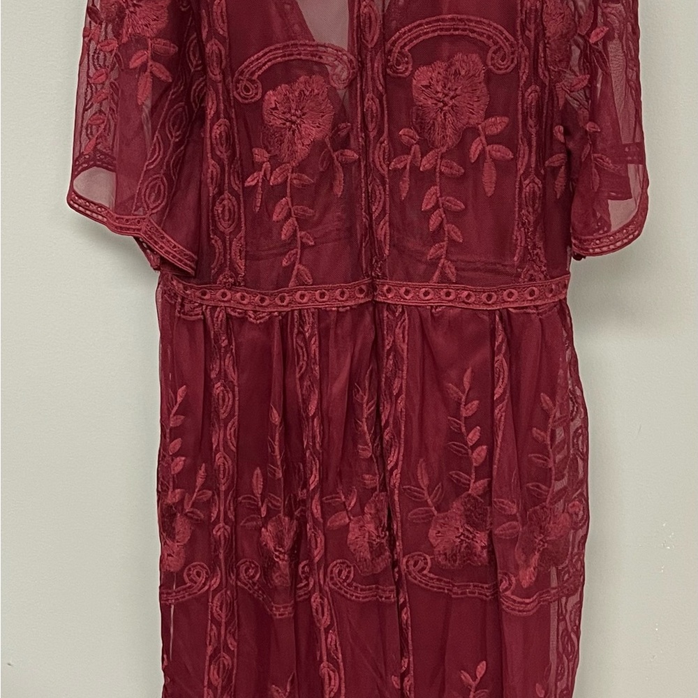 Elegant Deep Red Lace Midi Dress - Picture 6 of 9